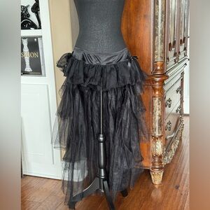 Music Legs Black Layered Tulle Midi‎ Skirt